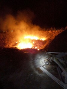 Incendiu deseuri menajere - teren viran, Gilau