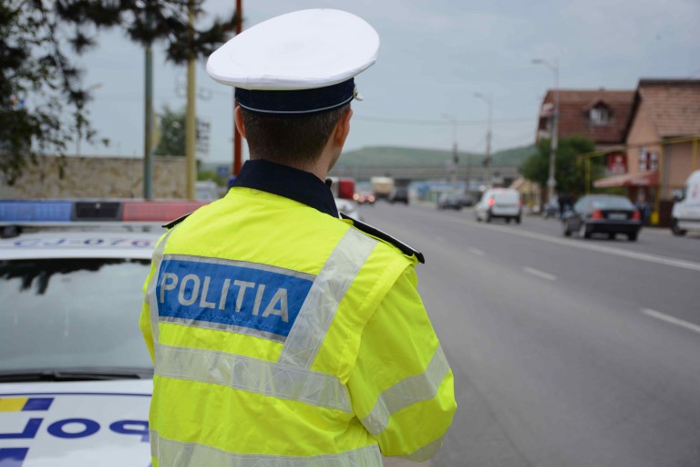 248 de sancţiuni contravenţionale și 8 permise de conducere reținute de polțiștii clujeni