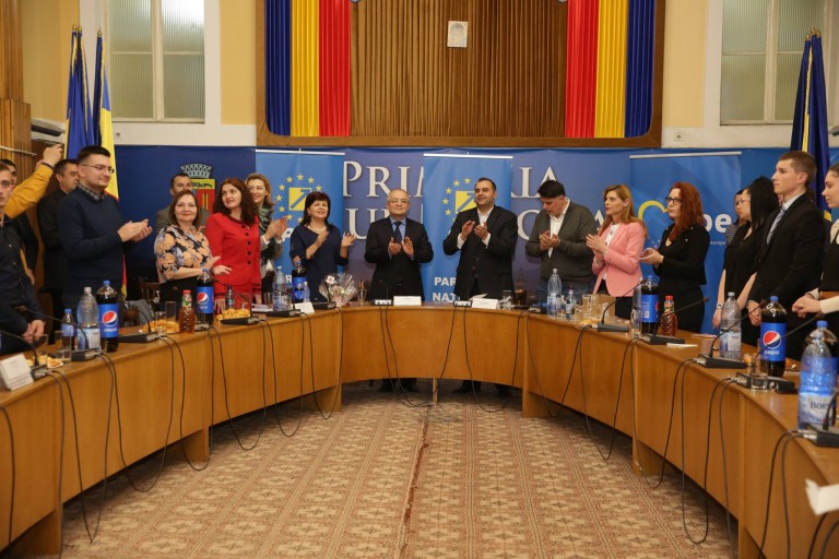 PSD Cluj: Sala de Sticlă a Primăriei Cluj-Napoca îşi schimbă numele în Sala “Ludovic Orban” ?