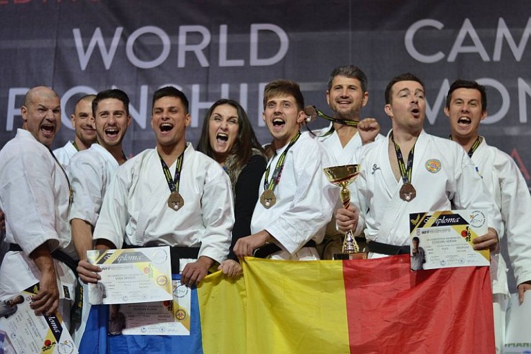 România îşi păstrează titlul mondial după Campionatul Mondial de Karate Fudokan de la Cluj!
