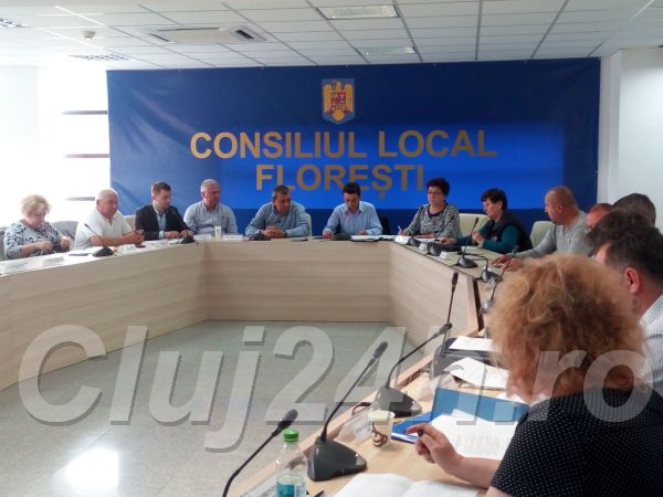Consilierii locali de la Florești își încearcă norocul și cu Legea 544/2001. Legea 215/2001 dă erori la instituție.