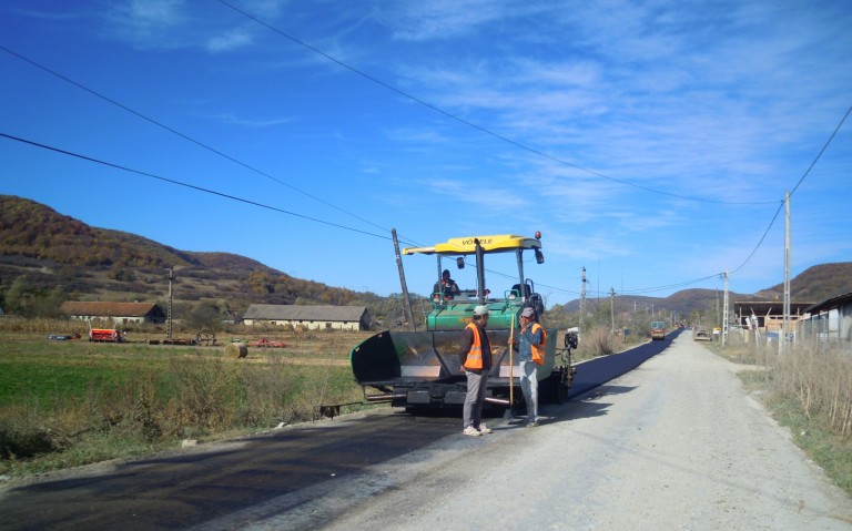 A fost finalizată asfaltarea drumului județean DJ 161 Dăbâca – Pâglişa – Dârja – Panticeu