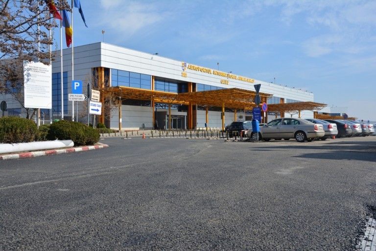 Consiliul Județean Cluj: au fost finalizate lucrările de remediere a parcării Aeroportului clujean