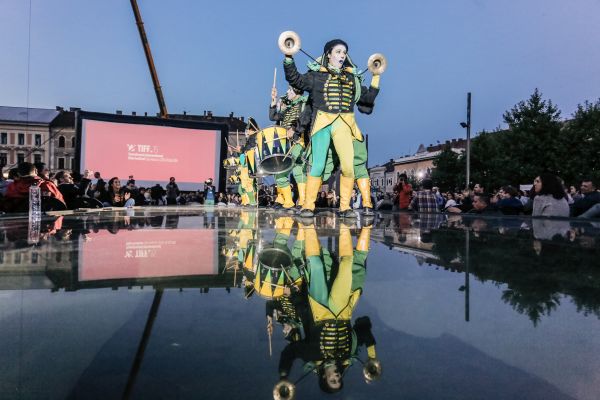 Un nou record la deschiderea TIFF:  aproape 3000 de spectatori în Piața Unirii din Cluj-Napoca
