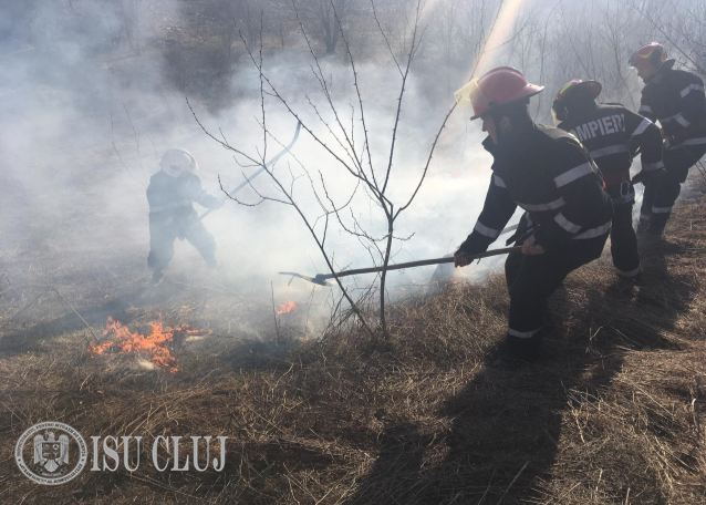 ISU Cluj: Apel către cetățeni pentru a renunța la igienizarea terenurilor prin incendiere!