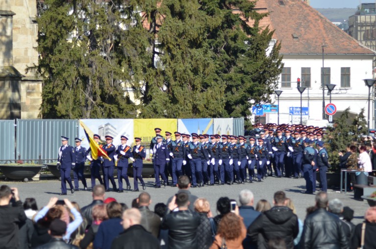 Ziua Poliției Române, sărbătorită la Cluj cu o ceremonie de avansare a polițiștilor, în mijlocul comunității.
