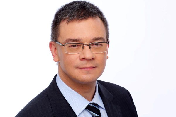 Mihai Răzvan Ungureanu a fost ales director la SIE