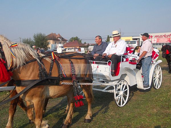 [Foto&Video] Zilele comunei Floreşti au debutat. Vezi imagini din prima zi a evenimentului.