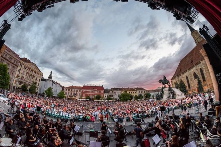 Peste 8.000 de spectatori si multiple bisuri la ZORBA- spectacolul magnific in aer liber al Operei Nationale Romane din Cluj-Napoca.