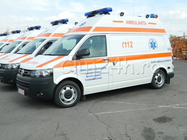 34 de ambulanţe noi vor fi repartizate Clujului în 2019