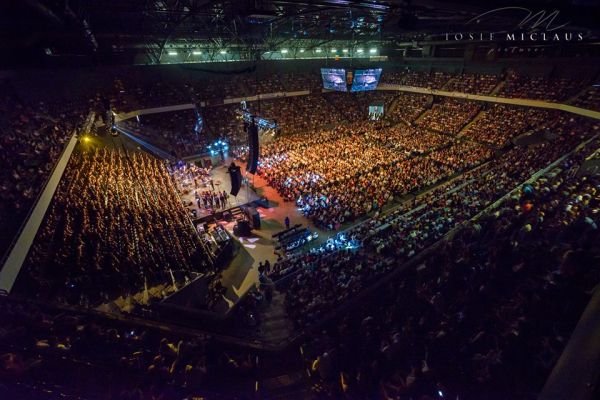 Peste 9000 de oameni prezenţi la conferinţa Believe România, în Sala Polivalentă