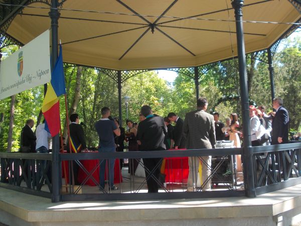 Depunerea declaraților de căsătorie și oficierea căsătoriei, suspendate la Cluj-Napoca.