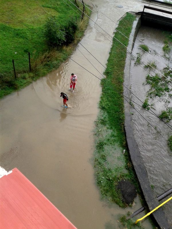 Floreşti: Gheorghe Doja inundată în urma ploii de astăzi