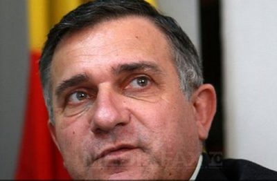 Funar va candida ca independent la Preşedinţie. Sloganul său, ”România unită, cu români fericiţi! „