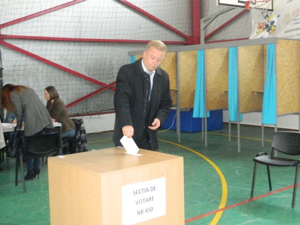 Vicepreşedintele Consiliului Judeţean Cluj, Ioan Oleleu a votat alături de floreşteni