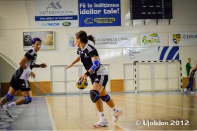 Alexandrion rămâne alături de clubul Universitatea Cluj. De data aceasta susţine echipa feminină de handbal