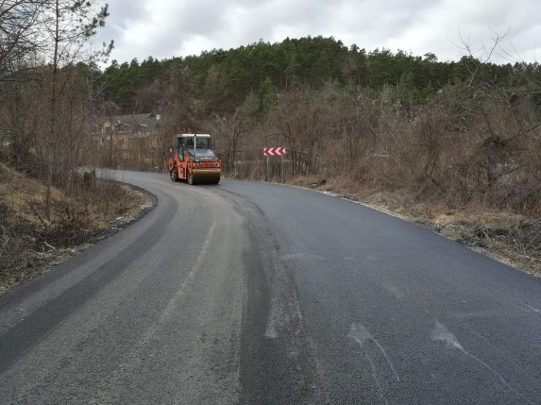 Lucrările de asfaltare pe drumul județean 108C Gârbău – Aghireșu – Leghia au fost finalizate.