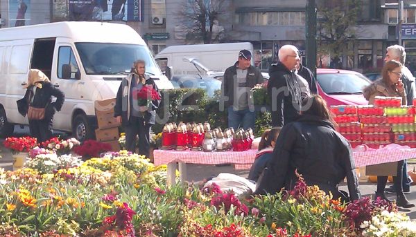 Amplasamentele aprobate pentru comercializarea florilor şi lumânărilor cu ocazia  zilei de 1 noiembrie