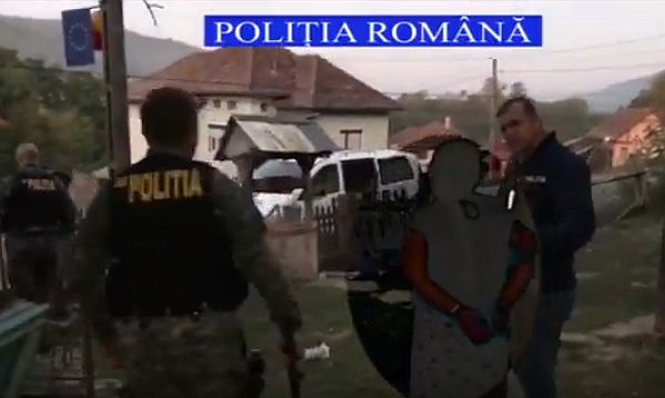 Două femei urmărite internațional pentru omor calificat la Napoli au fost depistate de polițiști în Cluj și Sălaj