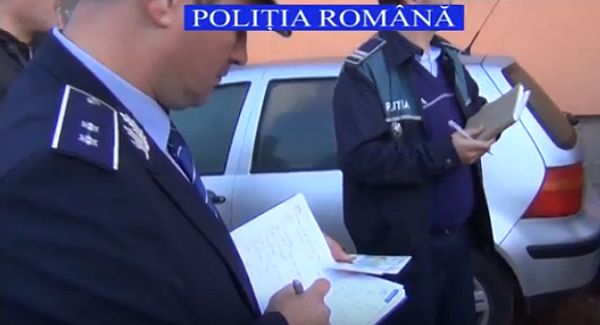 Trei cetățeni străini aflați la muncă în România fără a deține aviz de angajare, depistați de polițiști