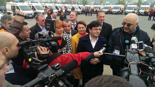 Alte 48 de ambulanţe au plecat de la Cluj, spre serviciile UPU din ţară