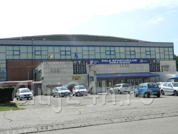 Primăria Cluj-Napoca anunță închiderea accesului în parcarea de la Sala Sporturilor.