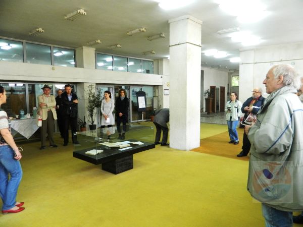 Centrul pentru Studii Indiene a deschis la Cluj-Napoca o expoziţie inedită de cărţi în sanscrită.
