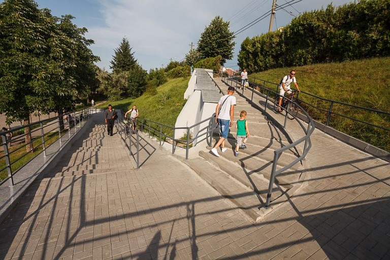 S-au finalizat lucrările de reabilitare a scărilor din zona Expo Transilvania