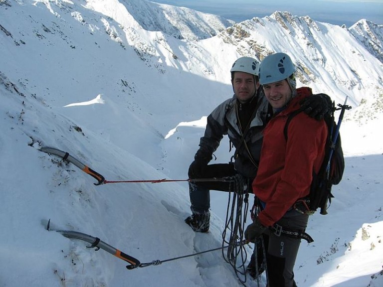 Zoltán Szénási și Alpár Katona vor traversa pe schiuri cel mai mare ghețar din Europa în scop caritabil