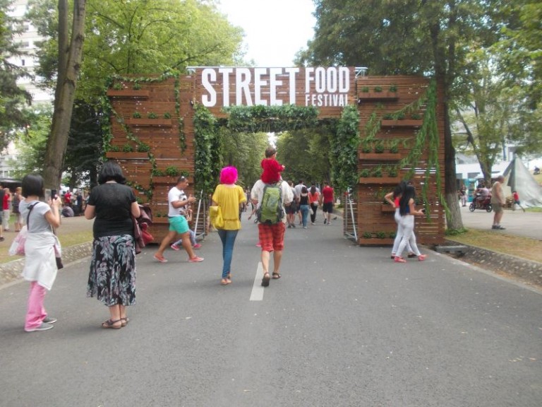 Se închide circulația pe Aleea Stadion în perioada 8-13 mai pentru Street Food Festival
