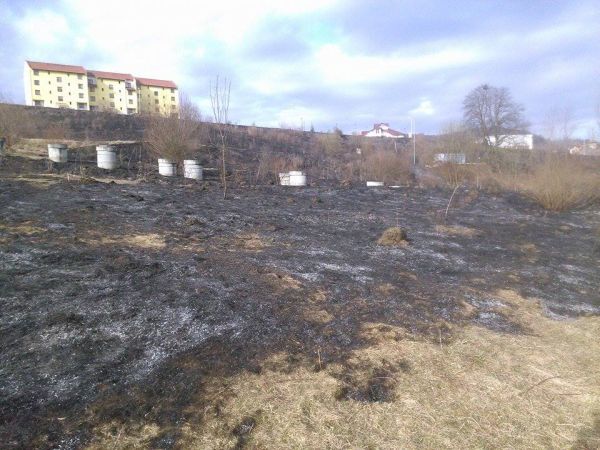 UPDATE :[Foto] Aşa se face curăţenia de primăvară la Floreşti?? Cum să dai foc la o suprafaţă imensă de teren?