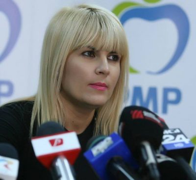 Udrea îl ironizează pe Diaconescu: „Regret decizia lui de a se retrage din postura de candidat PMP la prezidenţiale”
