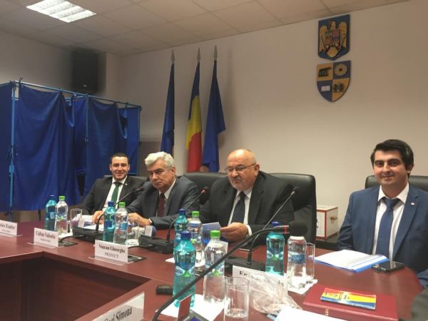 Alin Tișe – ales de consilierii județeni, președinte al Consiliului Județean Cluj. Vakar și Mînzat sunt vicepreședinți